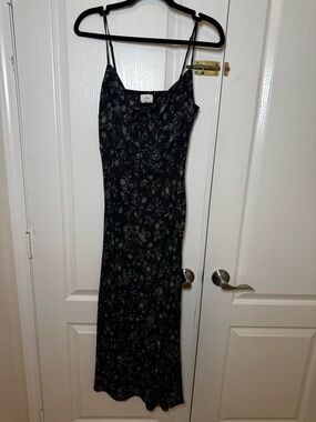 Wilfred Viscose Blend Black Floral Slip Dress with Spaghetti Straps